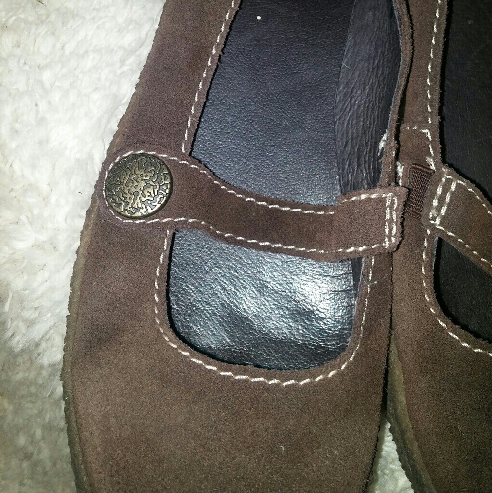 Close toe flats